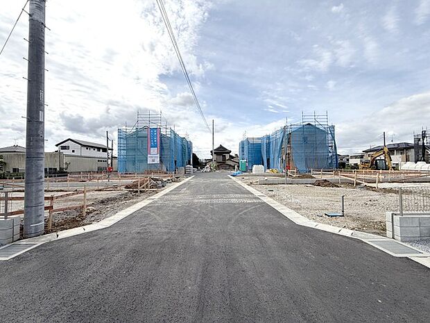 南、東、北側約6ｍ道路