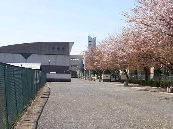 八街市立八街北中学校（220m）