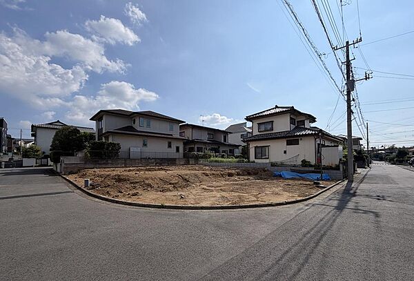人気の角地！建築条件なしなのでお好きなハウスメーカーで建築できます♪