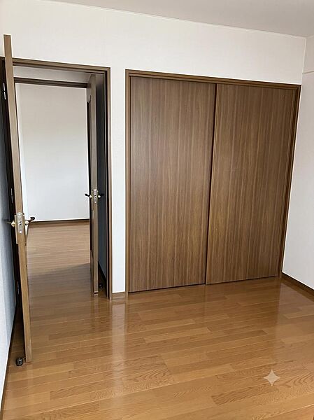 ３階洋室