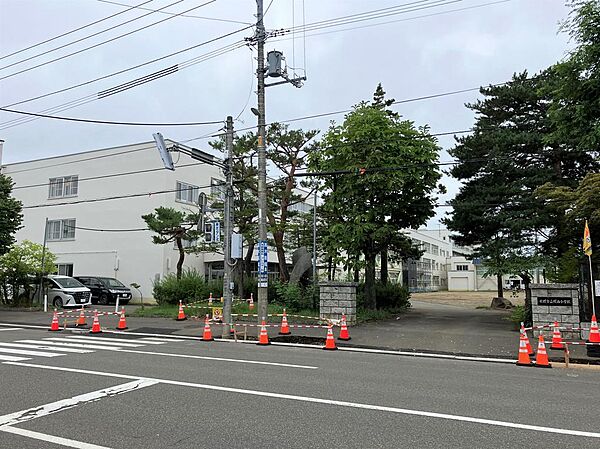 幌西小学校