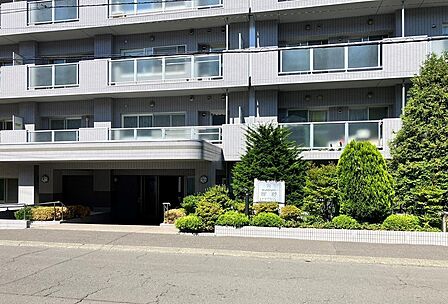 エントランスの外観