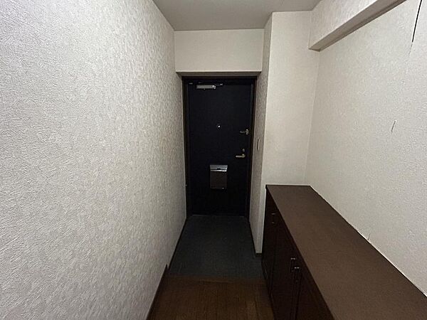 【玄関】玄関はおもてなしの顔。玄関に下駄箱設けているため、靴を収納して玄関をスッキリ見せることが出来ます！