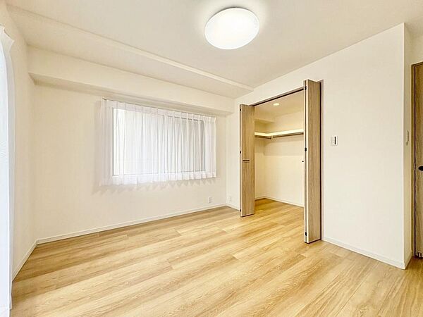 apartment 東京都台東区竜泉３丁目
地図を見る