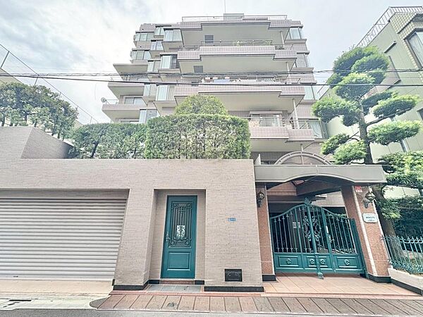 apartment 東京都台東区竜泉３丁目
地図を見る
