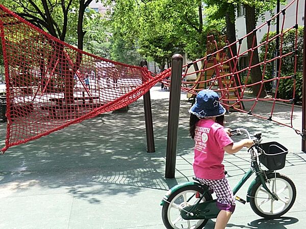 堀留児童公園まで約455m