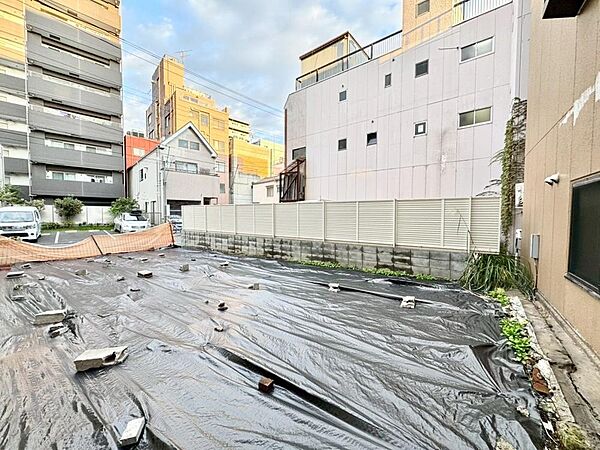 ただ「住まう」だけではございません。気持ち良く住んで欲しい気持ちをこめて…。お住まいの事、住まう街の事、お金の事、何でもご相談下さいませ。