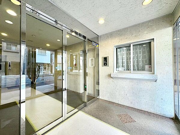 訪れる方へ古来からの伝統美を伝えてくれる空間です。温故知新のコンセプトを静かに力強く表現しています。