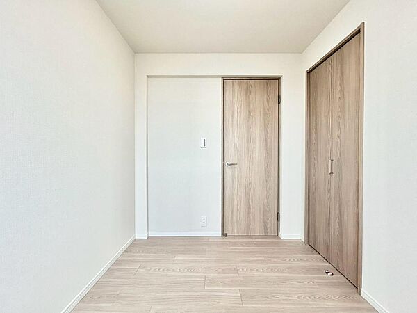 住まう方でカスタマイズしていただけるシンプルなデザインの内装。ご自身で素敵な空間を創り上げられます。