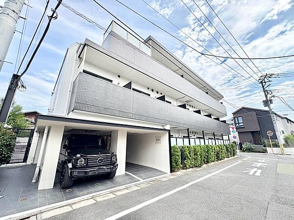 物件の陽当りや通風・仕様設備やお部屋の大きさの比較、近隣・周辺環境や街並みなど、資料には掲載していない情報が現地にはたくさんあります。　是非一度、現地をご確認ください。