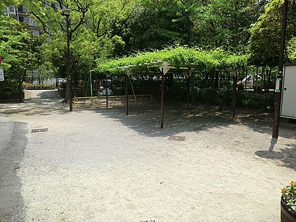 船堀一丁目児童遊園まで約333m