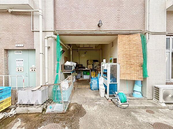 専用のごみ捨て場が完備されているためいつでもごみを捨てることができます。