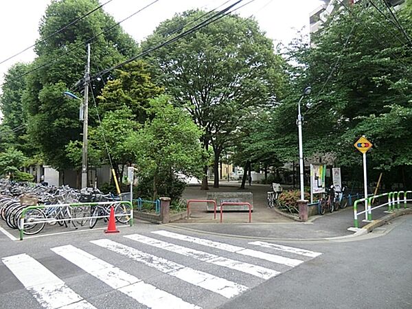 北谷端公園まで約143m