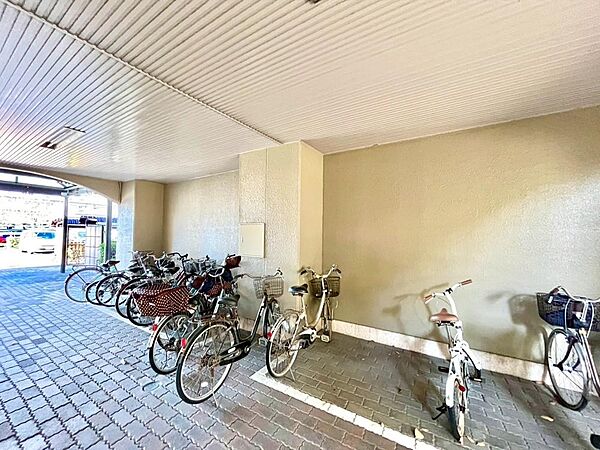 家族の温かさと陽光の暖かさ、楽しい毎日と明るい未来を予感させる「空間が織り成すひとつ先の住み心地」を演出します。
