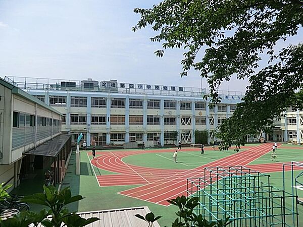 新宿区立淀橋第四小学校まで約519m