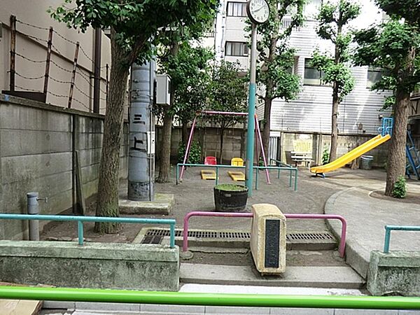 寿児童遊園まで約482m
