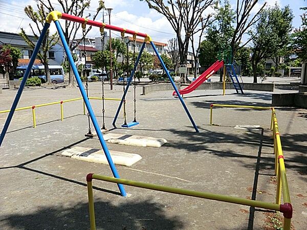 高島平一丁目第二公園まで約595m