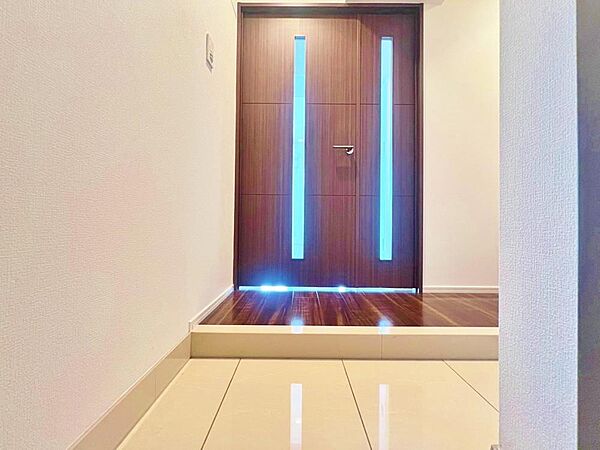 お家の面構えの良さは玄関アプローチで決まると言っても良いでしょう。大切な「我が家」を演出するために、お家の外構周りに色々と手を加える方も増えてきています。追加工事もご相談下さい。