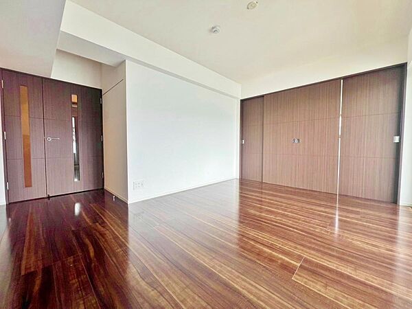 会話が弾むリビング、料理が愉しくなるキッチン、明日への活力を養うベッドルーム。家は、ただ生活する場ではなく、暮らしを愉しく、快適にする場所。笑顔の毎日、安らぎの日々のために、最新の設備・仕様を採用。