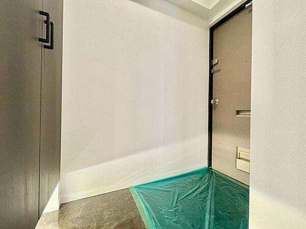 ダウンライトを使用しお洒落に演出。帰りたくなる家をテーマに設計。いつも「人」と「家」の間に・・・。