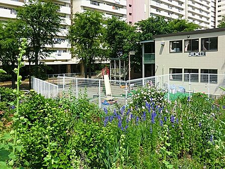 新宿区立戸山第二保育園まで約387m