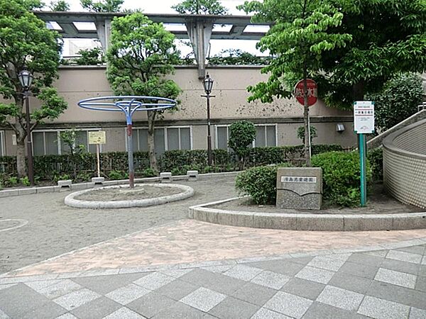 清島児童遊園まで約558m
