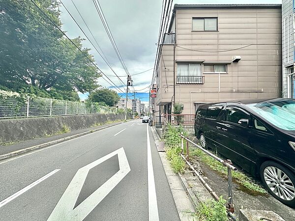 陽光に愛され、家族に包まれた本邸宅は、どんなに月日が経っても【オンリーワン】に輝き続けます。