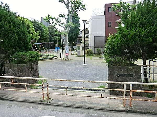 高田第二公園まで約255m
