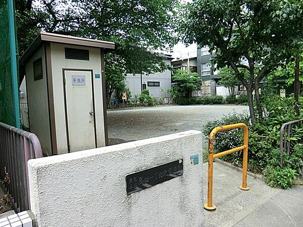 高田一丁目児童遊園まで約297m