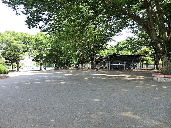 荒川公園まで約2112m