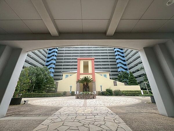 機能、品質、安全性など、建築・環境に求められる基本的な要件はもちろん、暮らしへの提案をも含んだ全体的な質の高さを感じて頂ける筈です。是非一度、現地をご覧になってみてください。