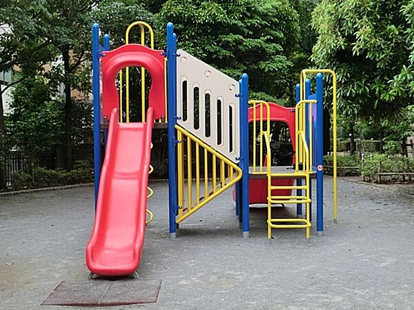 西台四丁目児童遊園まで約302m