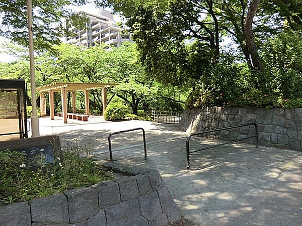 加賀第二公園まで約247m