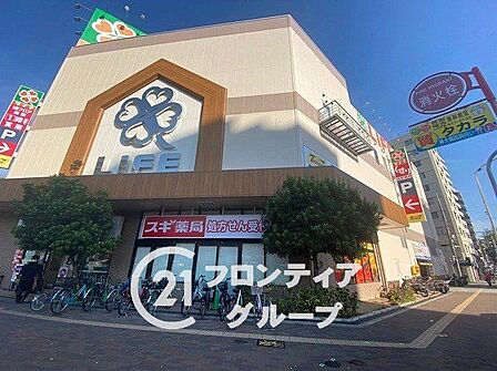 ライフ神戸駅前店 徒歩7分。 520m