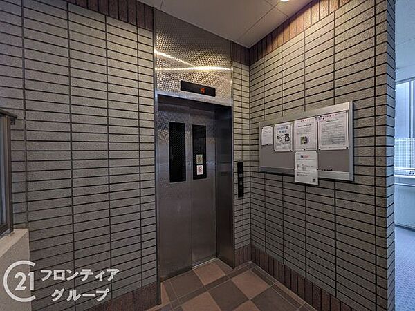 エレベーターホールは、住民の皆様が快適に移動できるよう設計されています。