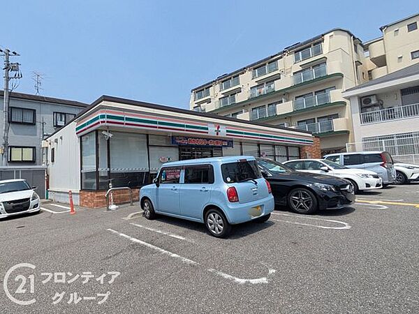 セブンイレブン神戸御影八色橋東店 徒歩1分。 50m
