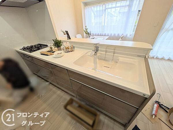 機能的なカウンターキッチンは、調理動線が考えられており、効率的に料理ができます。