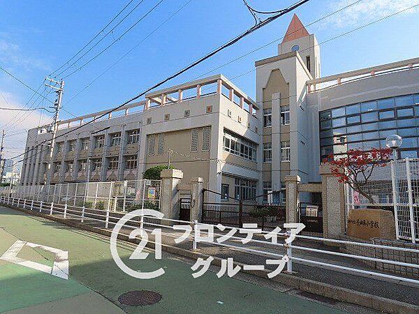神戸市立長田南小学校 徒歩8分。 600m