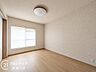 寝室：お客様にあった住宅ローンをご提案させていただきます