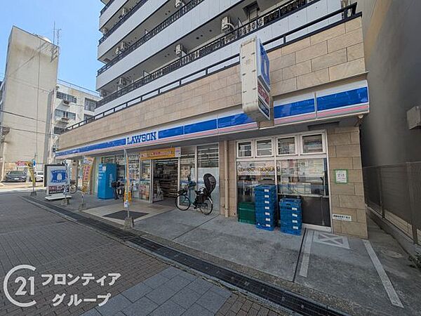 ローソン神戸生田町四丁目店 徒歩3分。 240m