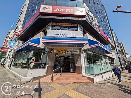 ローソントーアロード店 徒歩2分。 90m