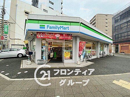 ファミリーマート神戸相生店 徒歩1分。 60m