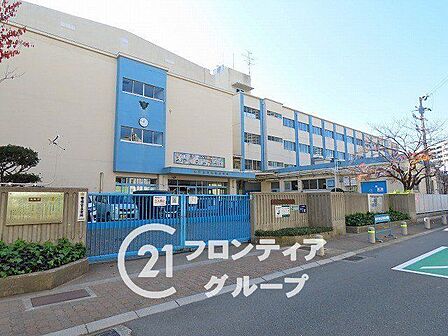 神戸市立明親小学校 徒歩8分。 620m