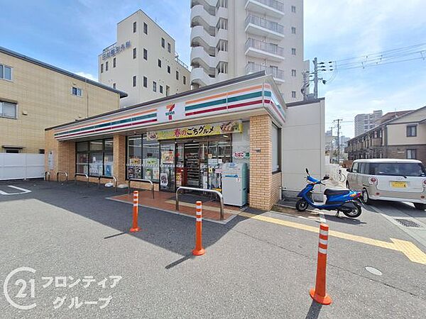 セブンイレブン神戸松野通店 徒歩4分。 320m