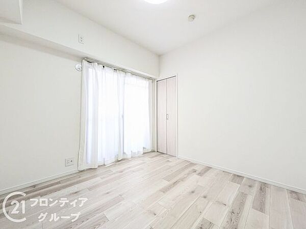 住まい選びは、価格や立地だけでなく、将来の暮らし方まで含めて考えることが大切です。今の段階で気になっていることを、まずスタッフに話してみてください