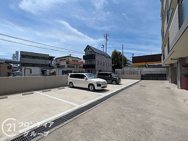 はじめてのご相談でも、経験豊富なスタッフが丁寧にお話を伺います。住まいのことで気になることがあれば、いつでもお声がけください