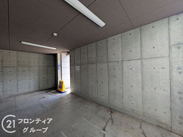 写真だけではわからない採光・広さ・周辺環境の実感は、実際に足を運んでみることが一番です。ご見学はいつでもご予約いただけます