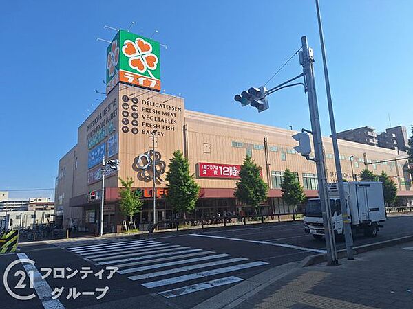 ライフ本山店 徒歩4分。 310m