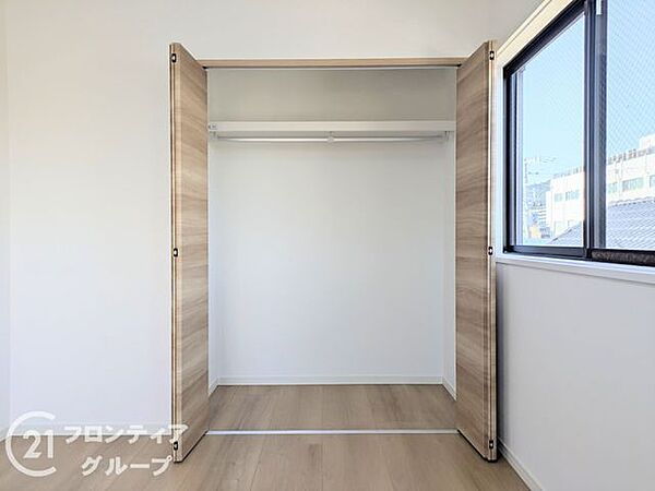 住まい選びは、価格や立地だけでなく、将来の暮らし方まで含めて考えることが大切です。今の段階で気になっていることを、まずスタッフに話してみてください