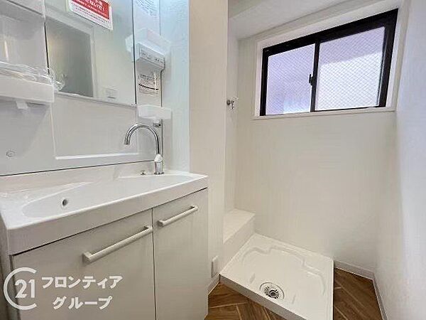 はじめてのマイホーム購入は、わからないことだらけで当然です。資金計画から物件選びまで、順を追ってスタッフが一緒に考えていきます